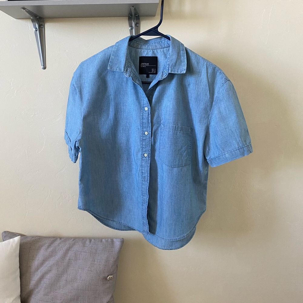 EUC Zara jean shirt